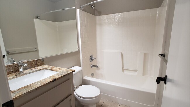 Building Photo - 756 N Texas St