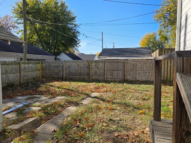 Building Photo - 509 14th St