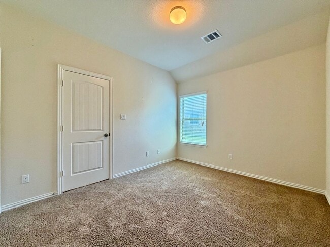 Building Photo - 908 Arvada Dr