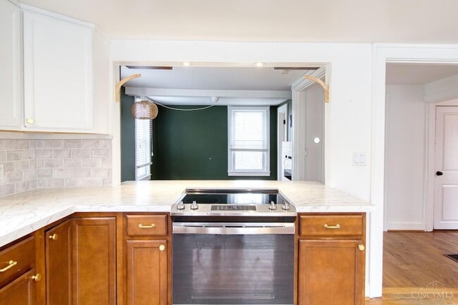 Building Photo - 7249 State Rd