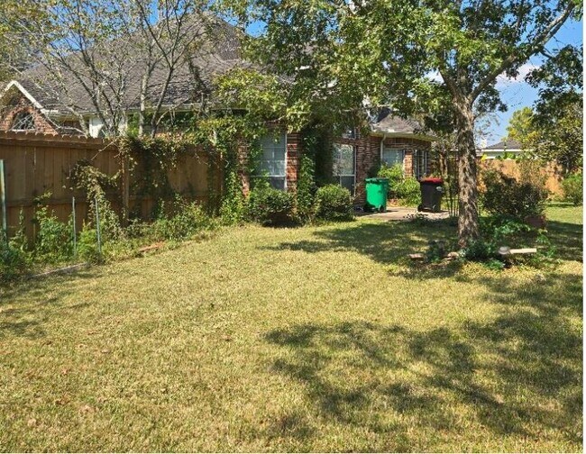 Building Photo - 5719 Candlecreek Dr