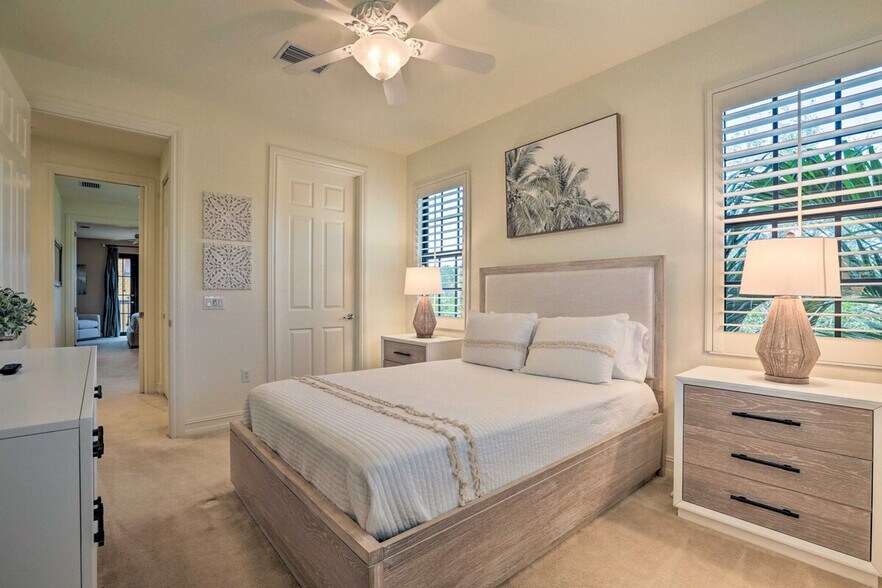 Building Photo - 9159 Delano St