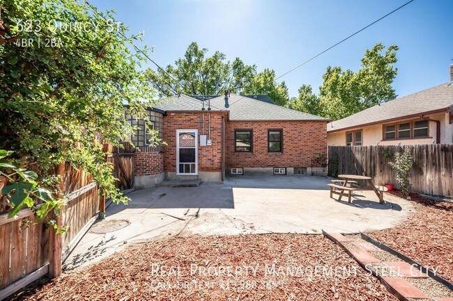 Building Photo - 623 Quincy St