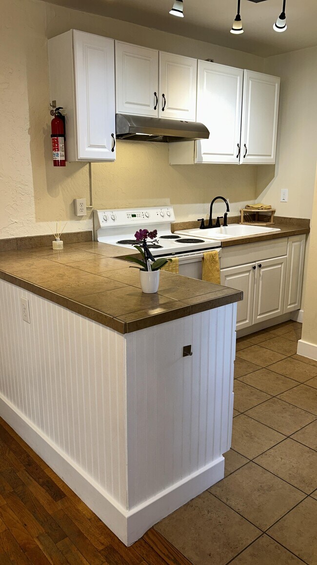 Building Photo - Platte 4 Plex