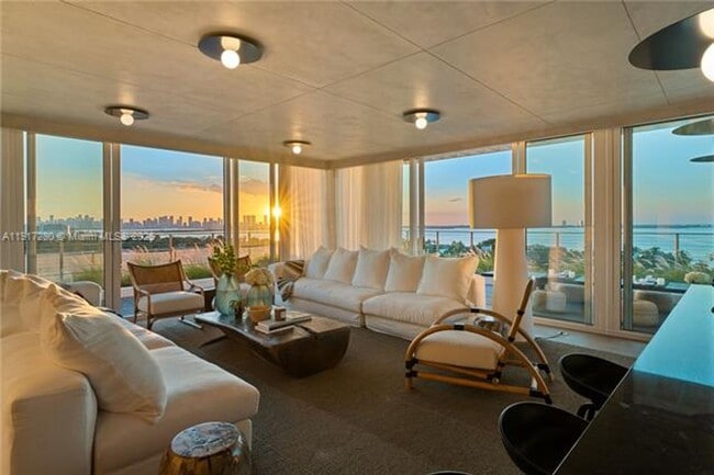 Building Photo - 4701 Meridian Ave