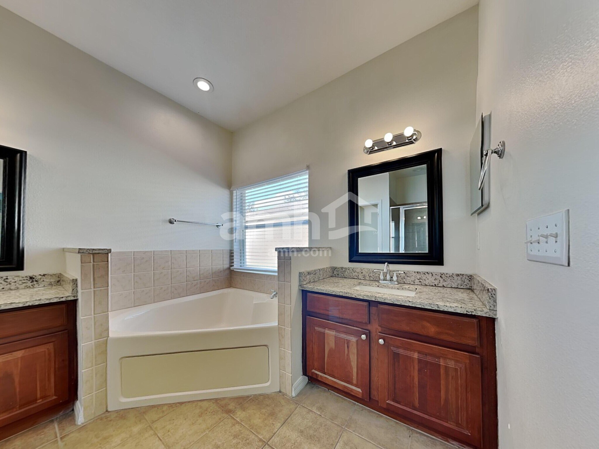 Building Photo - 6226 Bridgevista Dr