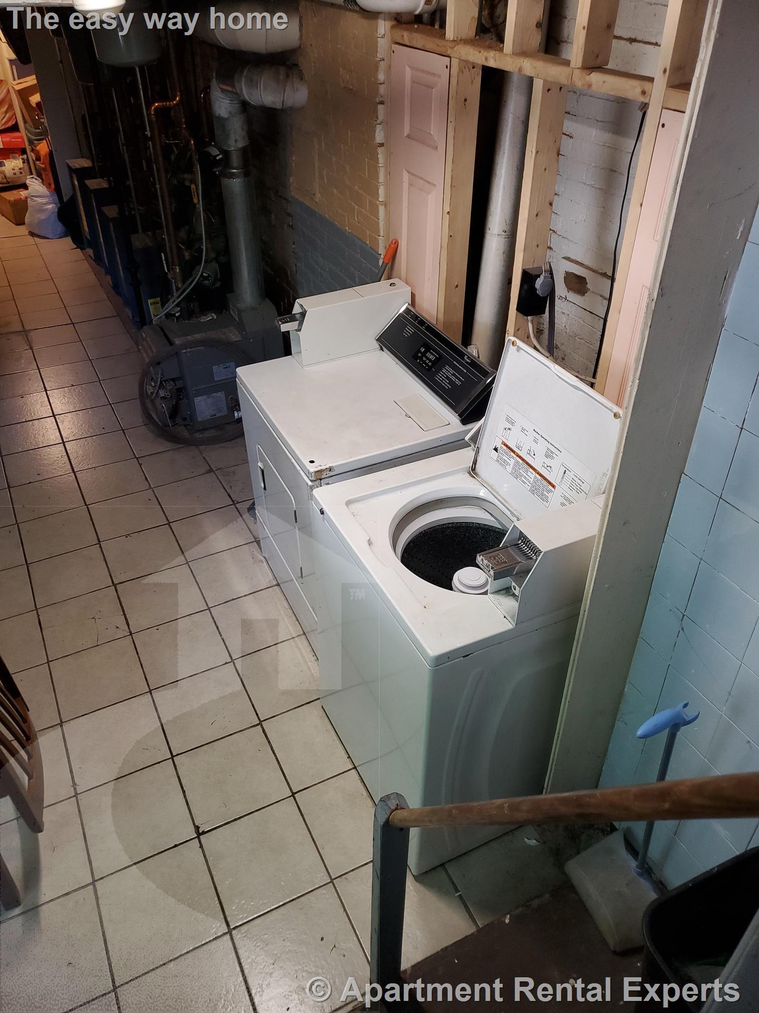 Building Photo - 223 Broadway