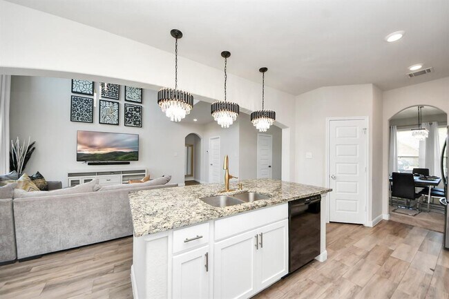 Building Photo - 5312 Cascade Ct