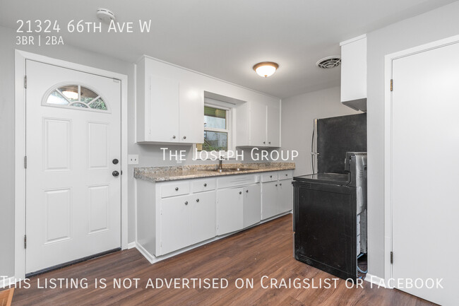 Building Photo - 21324 66th Ave W
