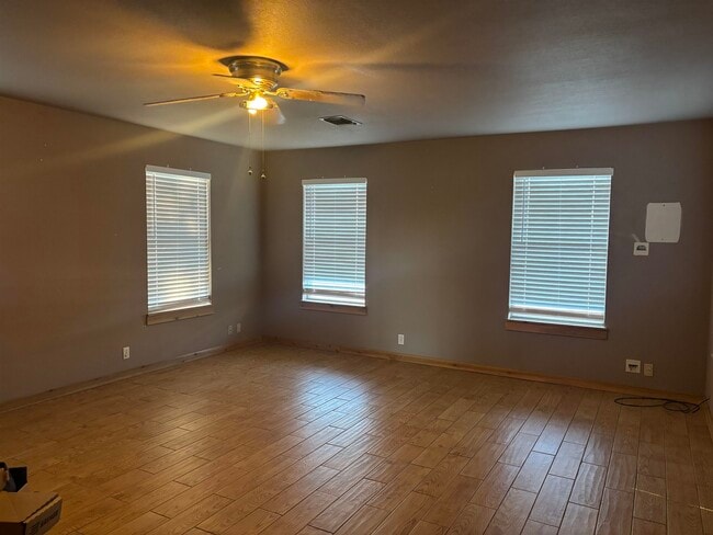 Building Photo - 118 Reed Ranch Rd