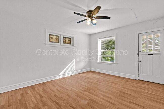Building Photo - 4765 Goethe Ave