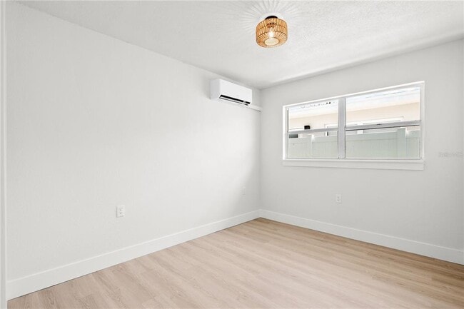 Building Photo - 13388 1st St E