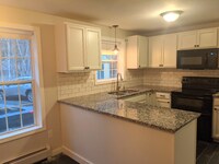 Building Photo - 623B River Rd