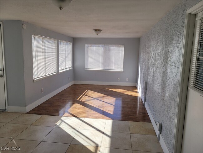 Building Photo - 1700 N Timber Ln