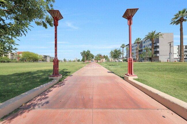 Building Photo - 1130 N 2nd St