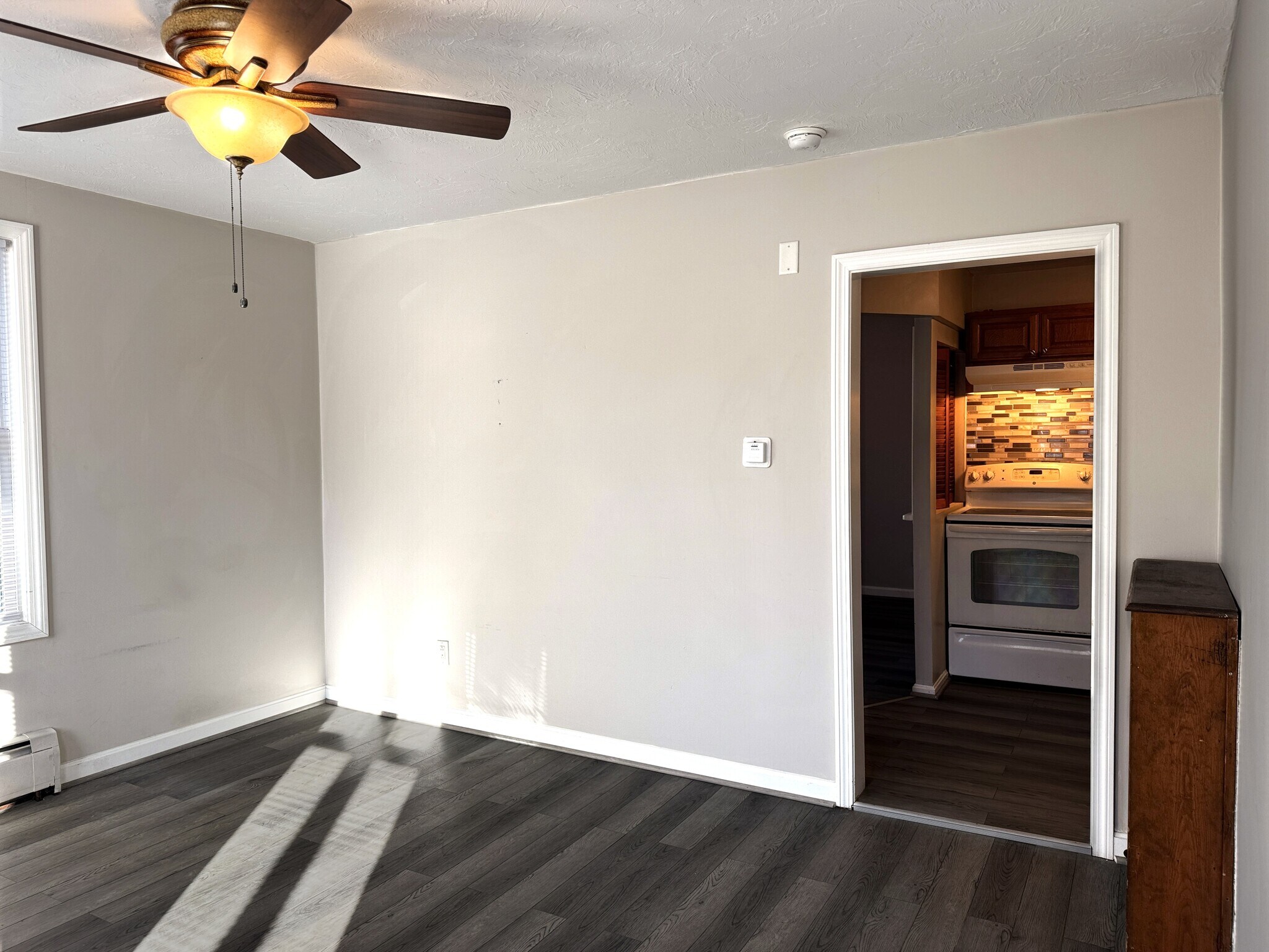 Building Photo - 74 Hamlet Ave