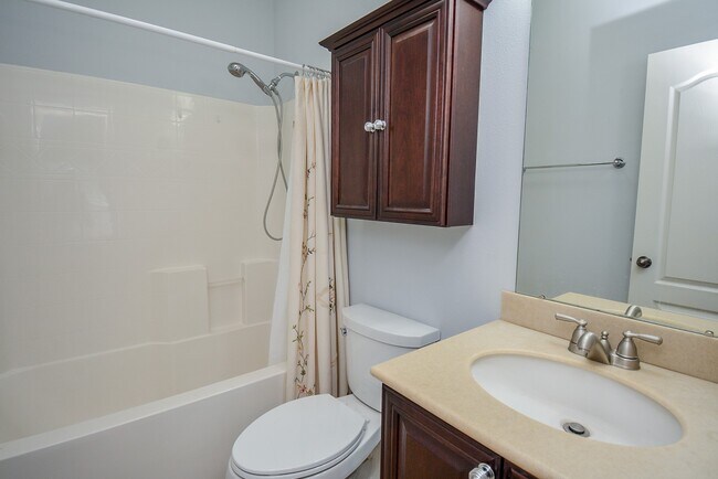 Building Photo - 3807 Belmont Turn