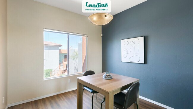 Building Photo - 10950 N La Cañada Dr