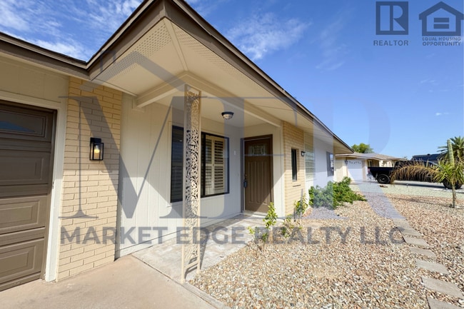 Building Photo - 3Bed/3Bath Home in 55+ Age Restricted Community in Sun City West! Move-In Ready on 06/04/2026! --...
