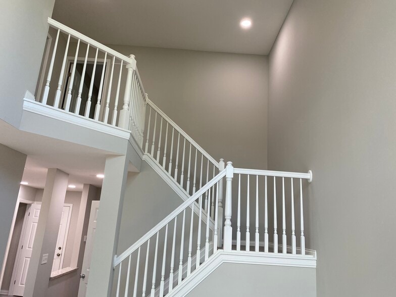 Building Photo - 557 Chadwood Dr