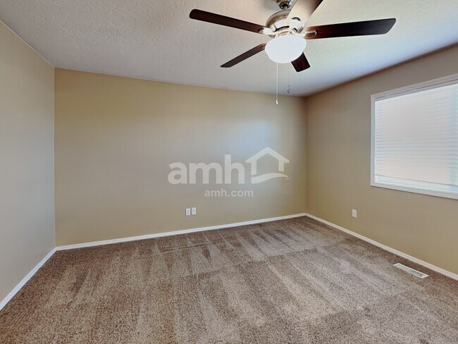 Building Photo - 2360 N Grey Hawk Ave