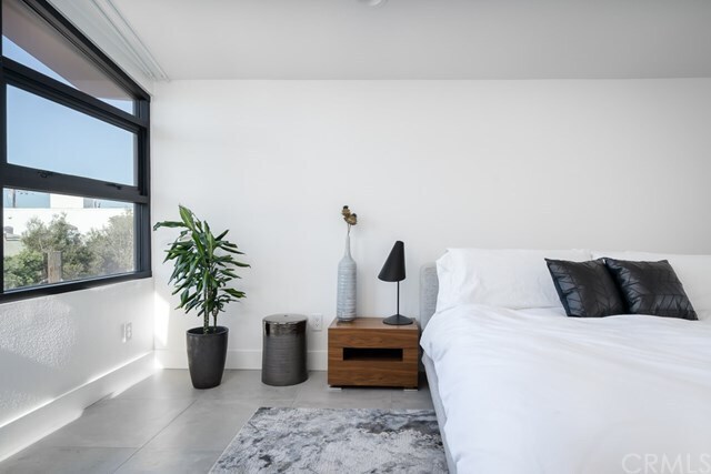 Building Photo - 1418 Innes Pl