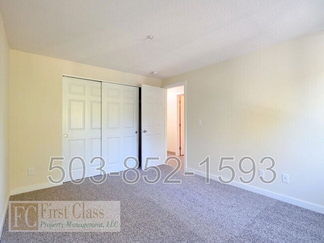 Building Photo - 3602 SW Beaverton Hillsdale Hwy