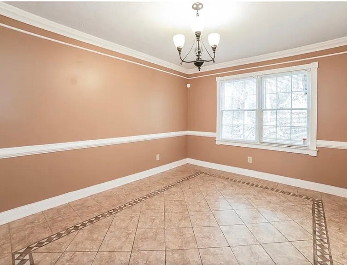 Building Photo - 265 Fairfield Cir