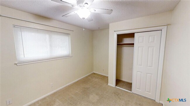Building Photo - 3318 Paintrock Dr