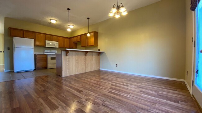 Building Photo - 287 Carmel Valley Way
