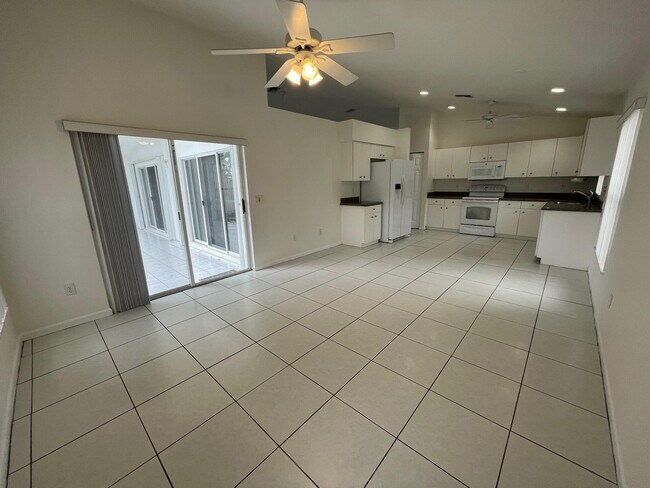 Building Photo - 22875 Barrister Dr