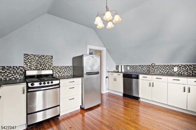 Building Photo - 74 S Mountain Ave