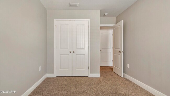Building Photo - 7471 Shadow Lake Dr