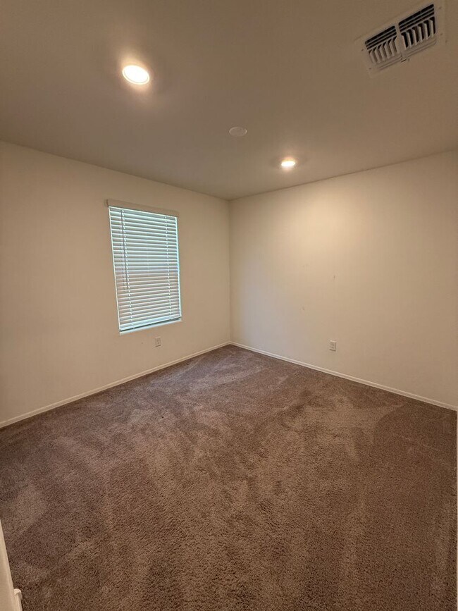 Building Photo - Modern 4-Bedroom Home Built in 2023 – Prime Tucson Location