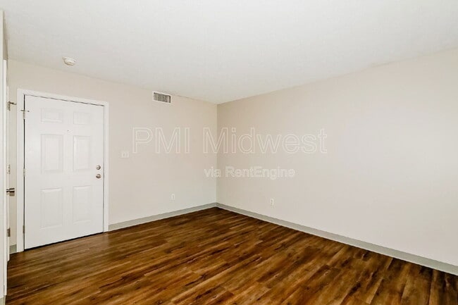 Building Photo - 1702 W Michigan St