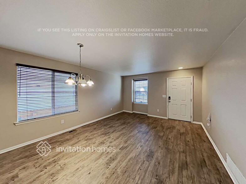 Building Photo - 229 Monares Ln