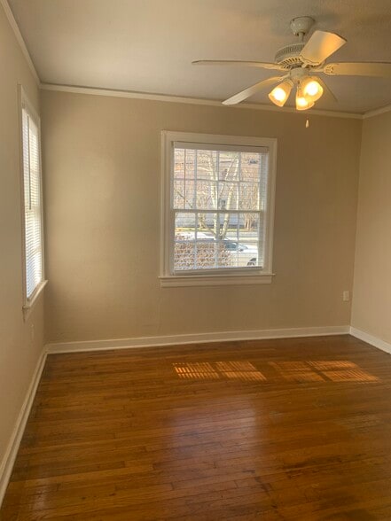 Bedroom - 1316 N Jefferson St