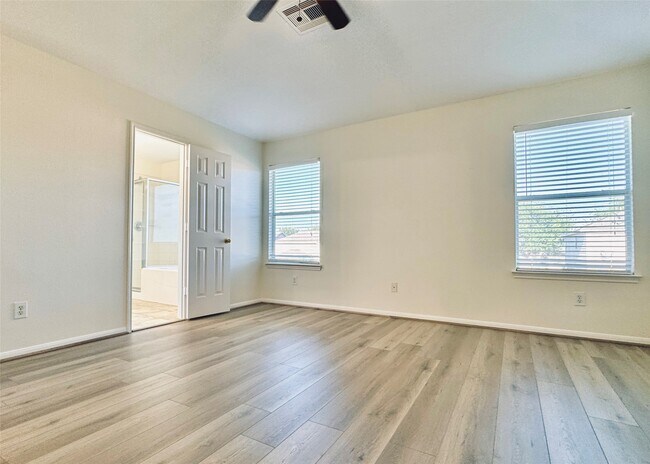 Building Photo - 5906 Llano Creek Dr