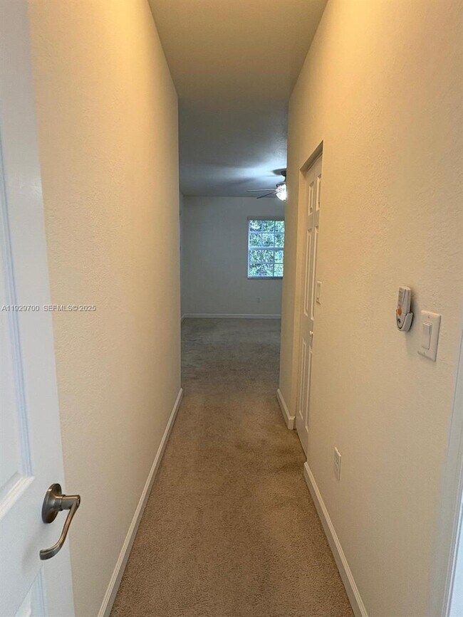 Building Photo - 9426 SW 171st Ct