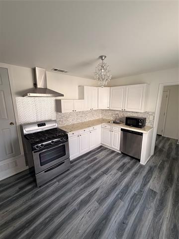 Building Photo - 3325 Brantley St