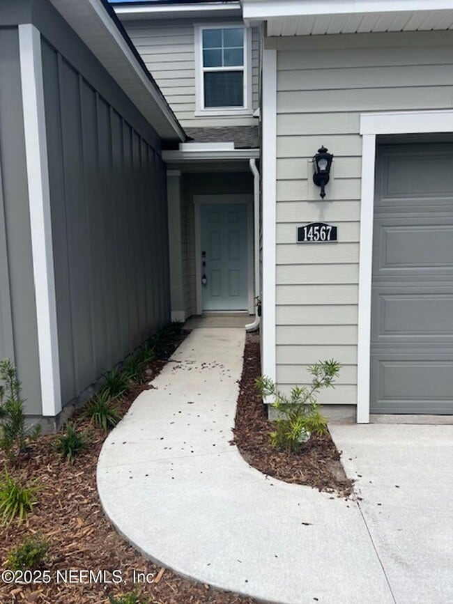 Building Photo - 14567 Macadamia Ln