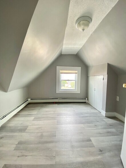 Building Photo - 46 Lambert Ave