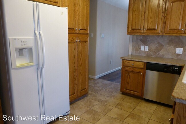 Building Photo - 3 br, 2 bath House - 2104 Reese