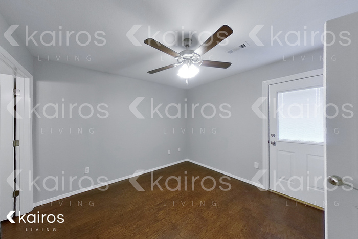 Building Photo - 3893 Thomas St