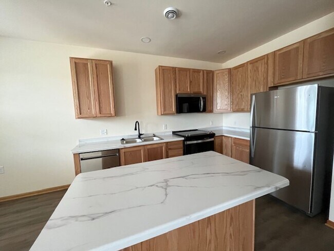 Building Photo - 312 Woodcrest Ln