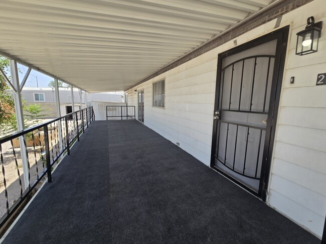Building Photo - 220 Hopi Ln