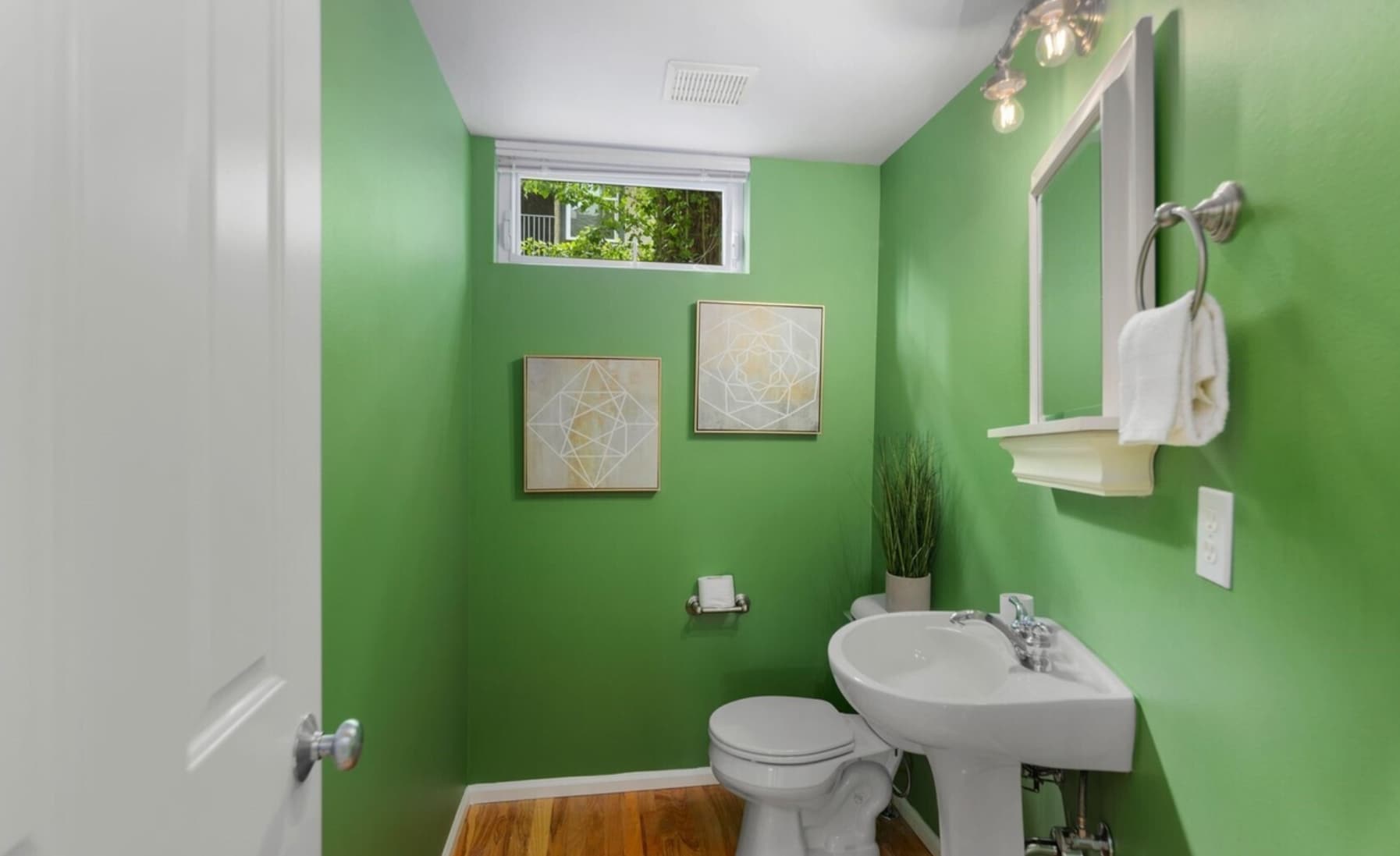 1/2 Bath - 4135 Chilberg Ave SW