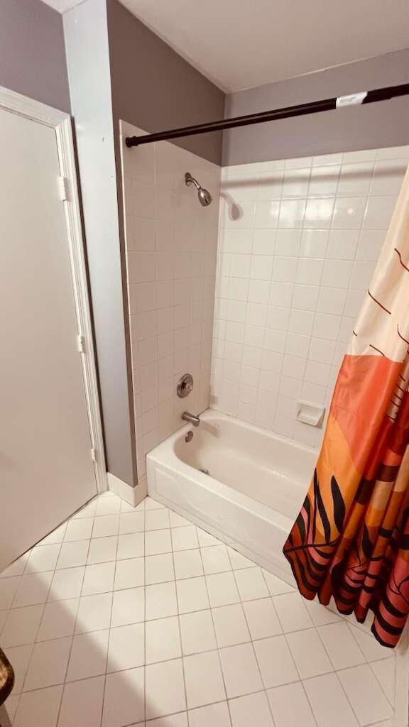 Building Photo - 4735 SW 14th St