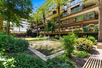 Building Photo - 7137 E Rancho Vista Dr