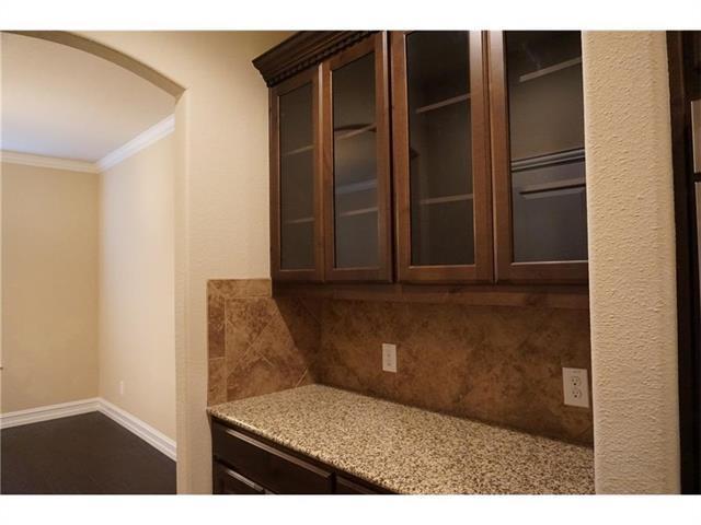 Building Photo - 1043 Enchanted Rock Dr